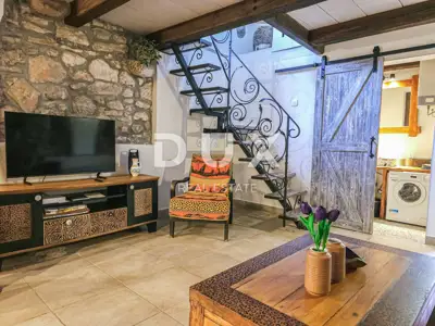 Haus 80 m², Krk - Okolica, Dachterrasse mit Jacuzzi