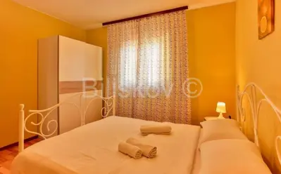 Medulin, vila sa bazenom, 3 uređena studio apartmana - 7