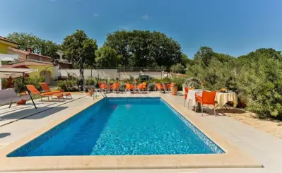 Medulin, vila sa bazenom, 3 uređena studio apartmana - 18