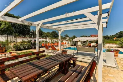 Medulin, vila sa bazenom, 3 uređena studio apartmana - 17