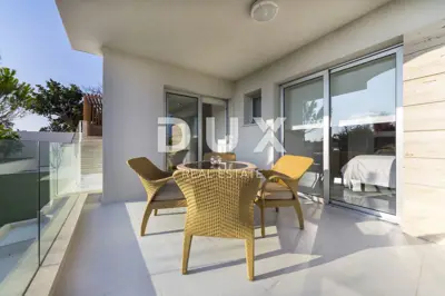 Villa 280 m², Potočnica - Meerblick und beheizter Pool - 13