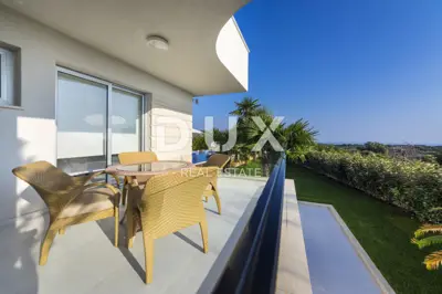 Villa 280 m², Potočnica - Meerblick und beheizter Pool - 7