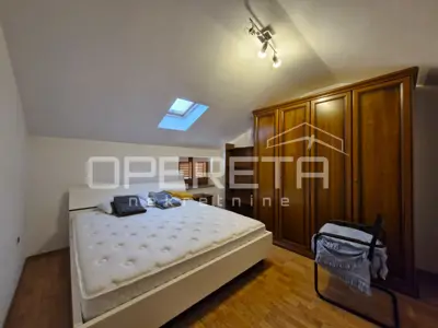 House 242 m², Bale - commercial space and apartment - 7