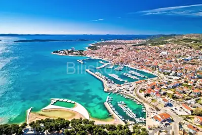 Atraktivno zemljište u Vodicama, površine cca 2500 m²