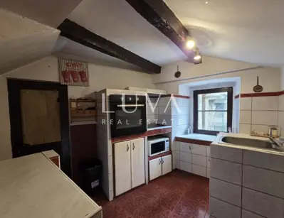 Stone house 221 m², Roč - quiet location and two covered terraces - 5
