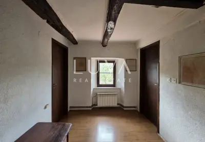 Stone house 221 m², Roč - quiet location and two covered terraces - 10