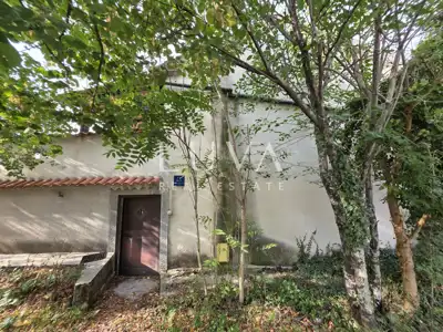 Stone house 221 m², Roč - quiet location and two covered terraces - 21