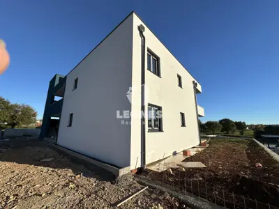 Wohnung 89 m², Novigrad - Garten 130 m² und überdachte Terrasse - 4
