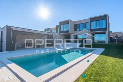 House for sale in Rovinjsko Selo, 216 m²