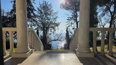 Villa 600 m², Lovran - by the sea and Lungo mare