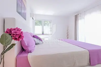 Kuća 615 m², Svetvinčenat - bazen i okućnica - 16