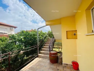 Kuća 146 m², Pula - Arsenal, 6 spavaćih soba - 9