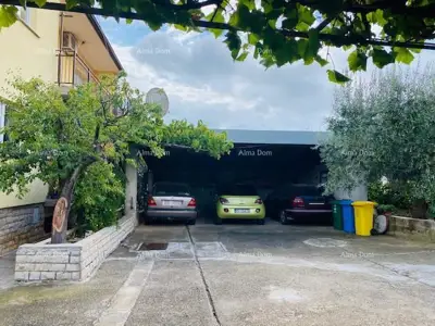 Kuća 146 m², Pula - Arsenal, 6 spavaćih soba - 3