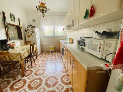 Kuća 146 m², Pula - Arsenal, 6 spavaćih soba - 13