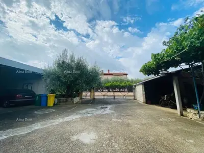 Kuća 146 m², Pula - Arsenal, 6 spavaćih soba - 5