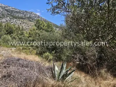 Grundstück auf Hvar, Ruhe und ungestörter Meerblick - 2