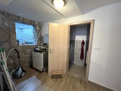 Crikveničko Zaleđe, Grižane - kuća s tri stana i garažom - 8