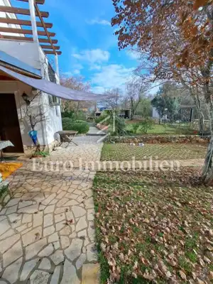 Haus 400 m², Njivice - Meerblick und Grundstück 1.280 m² - 9