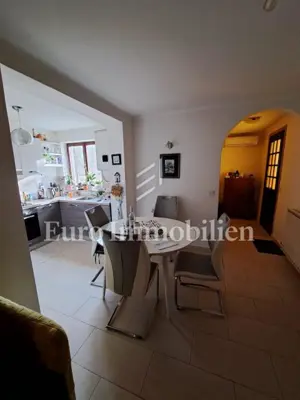 Haus 400 m², Njivice - Meerblick und Grundstück 1.280 m² - 12