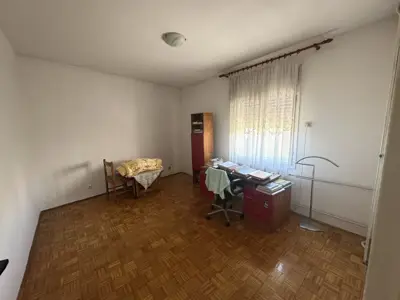 House 270 m², Monvidal Pula - quiet location and yard - 8