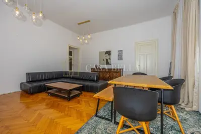 Stan 97 m², Rijeka Centar - secesijska zgrada