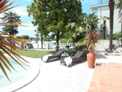 Villa 480 m², Umag - first row to the sea and pool - 7