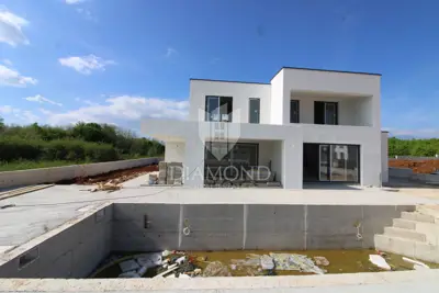 Kuća 155 m², Labin - novogradnja s bazenom - 2