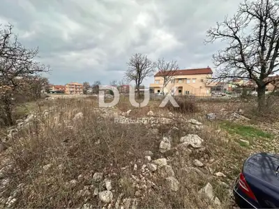 Building plot 805 m², Viškovo - quiet location - 2
