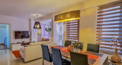 Stan 90 m², Novigrad - prvi red do mora i plaže