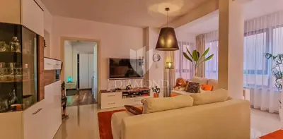 Apartment 90 m², Novigrad - first row to the sea and beach - 2