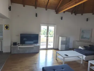 Apartment for rent in Vrhovčak, 150 m² - 11