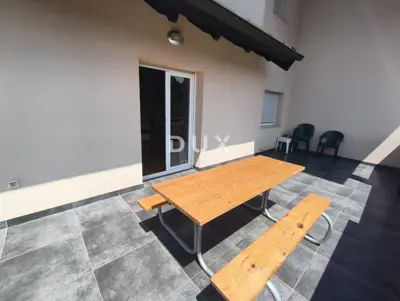Apartment for rent in Vrhovčak, 150 m² - 12