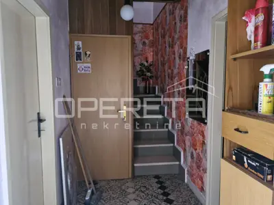 Kuća u centru Vele Luke, zajednički dvor i blizina mora - 7