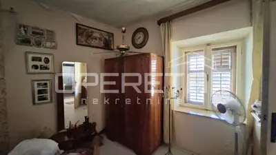 Kuća u centru Vele Luke, zajednički dvor i blizina mora - 11