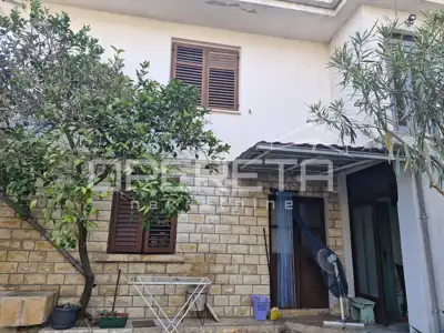 Kuća u centru Vele Luke, zajednički dvor i blizina mora - 5