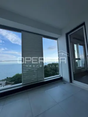 Stan 59 m², Split Duilovo, pogled na more i lođa - 20