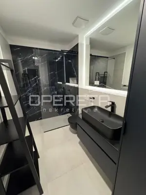 Stan 59 m², Split Duilovo, pogled na more i lođa - 19