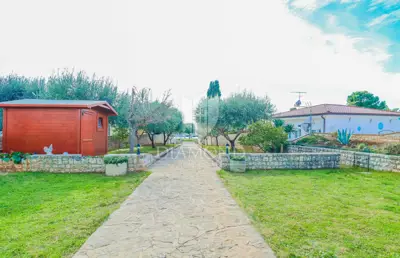 Kuća 243 m², Umag - 1. red do mora - 13