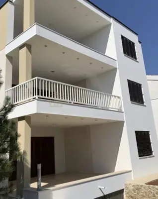 Stan na Krku, terasa s pogledom i blizina plaže - 11