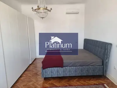 Stan 93 m², Pula Centar - 2 spavaće sobe, terasa - 5