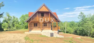 SLUNJ, GORNJI LAĐEVAC - Atraktivna investicija u izgradnji – tradicion