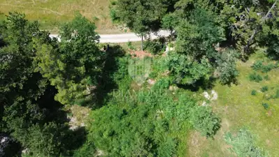 Building plot 2,464 m², Labin - quiet location - 2
