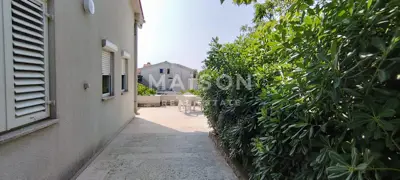 House 280 m², Krk - quiet location near the sea - 15