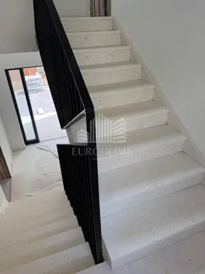 Penthouse 92 m², Sukošan - krovna terasa i pogled na more