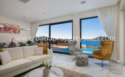 Villa in Rogoznica, Meerblick und Überlaufpool - 10
