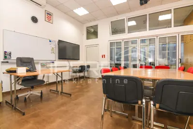 Gewerberaum 91 m², Remetinec - Sitz des Bildungsinstituts