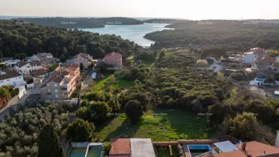 Zemljište 1.943 m², Vinkuran - 200 m od mora