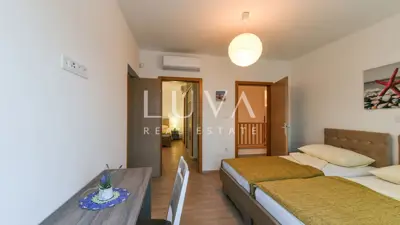 Resort 1.630 m², Debeljak kraj Sukošana - 8 kuća s bazenima - 22