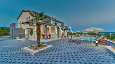 Resort 1.630 m², Debeljak kraj Sukošana - 8 kuća s bazenima - 4