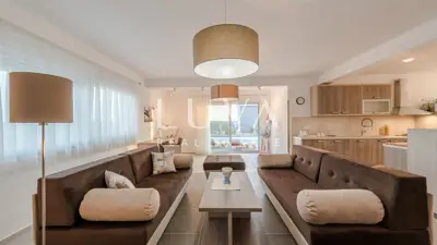 Resort 1.630 m², Debeljak kraj Sukošana - 8 kuća s bazenima - 13